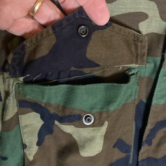 Vintage Y2K cold weather woodland camouflage jacket with liner size small - Picture 3 of 11